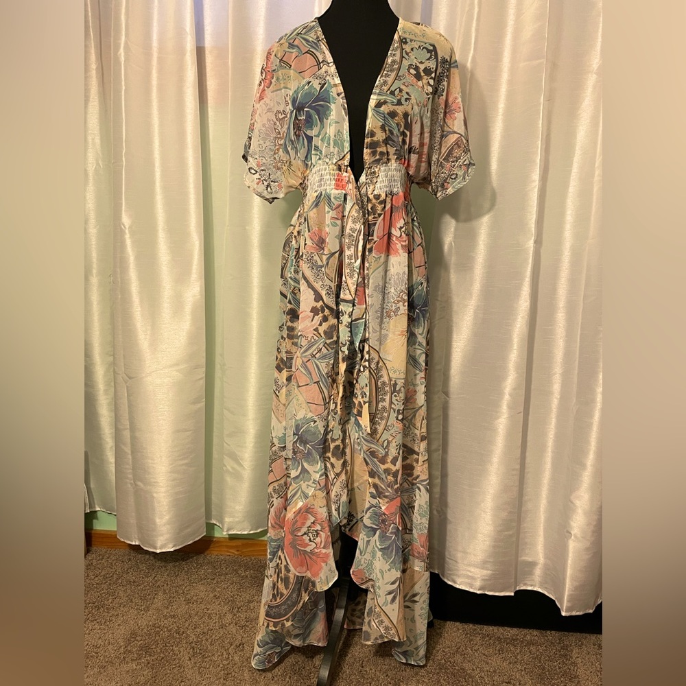 NWOT Venus Womens Size XS Chiffon Style Bathing Suit Cover-Up Dress.